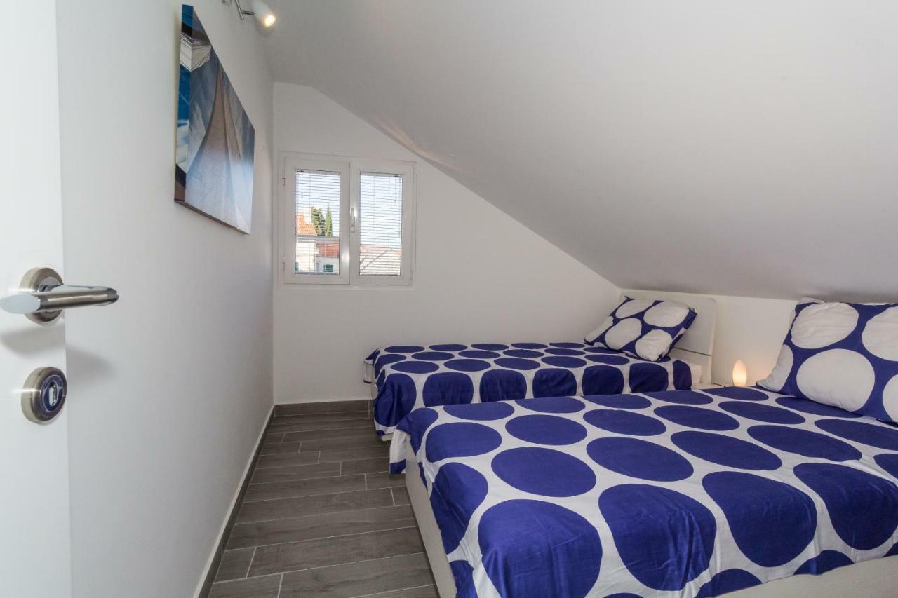 New Apartment Joly Sea View ビオグラード・ナ・モル エクステリア 写真