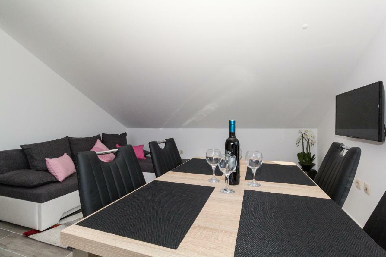 New Apartment Joly Sea View ビオグラード・ナ・モル エクステリア 写真
