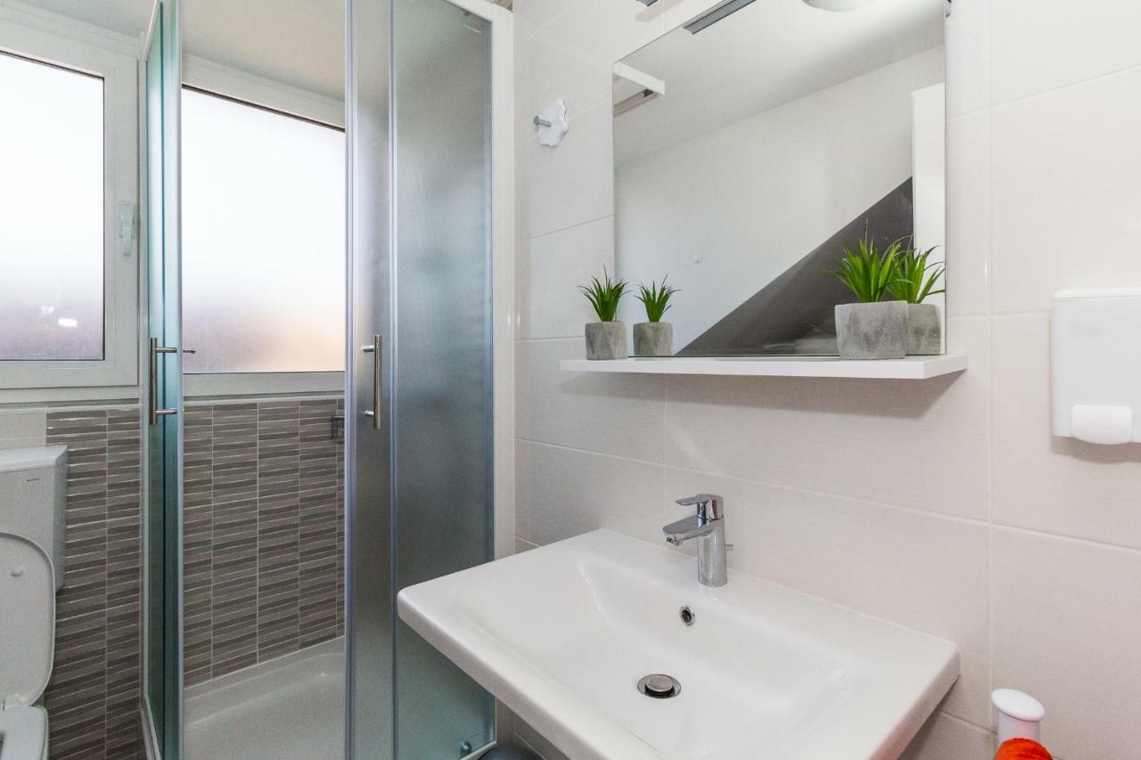 New Apartment Joly Sea View ビオグラード・ナ・モル エクステリア 写真